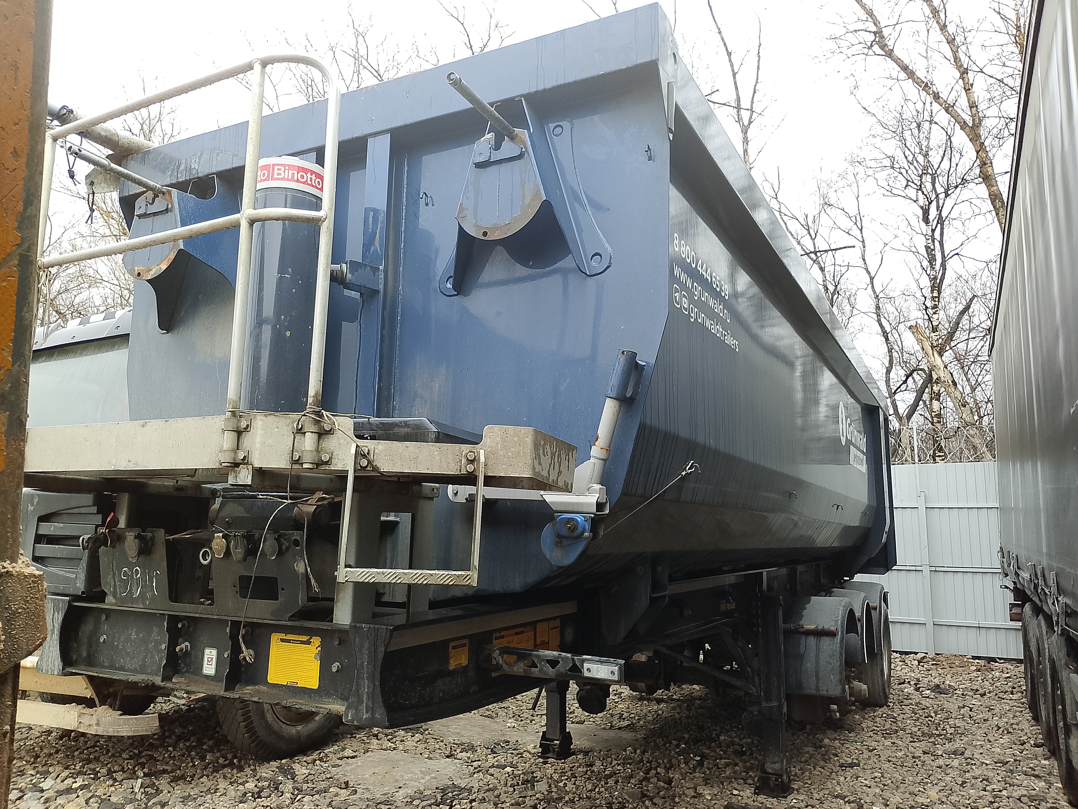 Grunwald 9453 Полуприцеп самосвальный 9453-0000010-50 — Б/У, 2023 г.