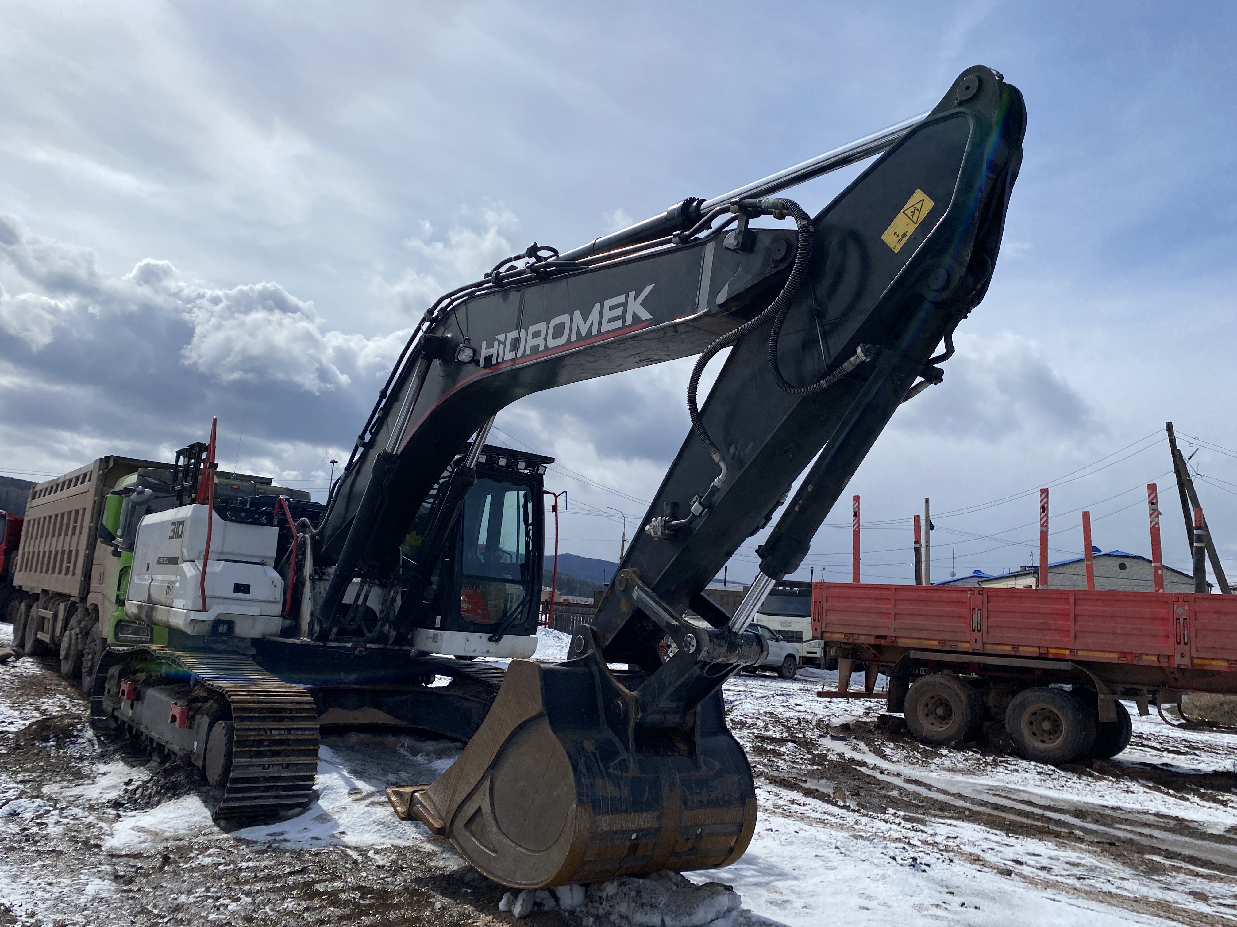 HIDROMEK HMK Экскаватор HMK 230 LC-3 — Б/У, 2022 г.