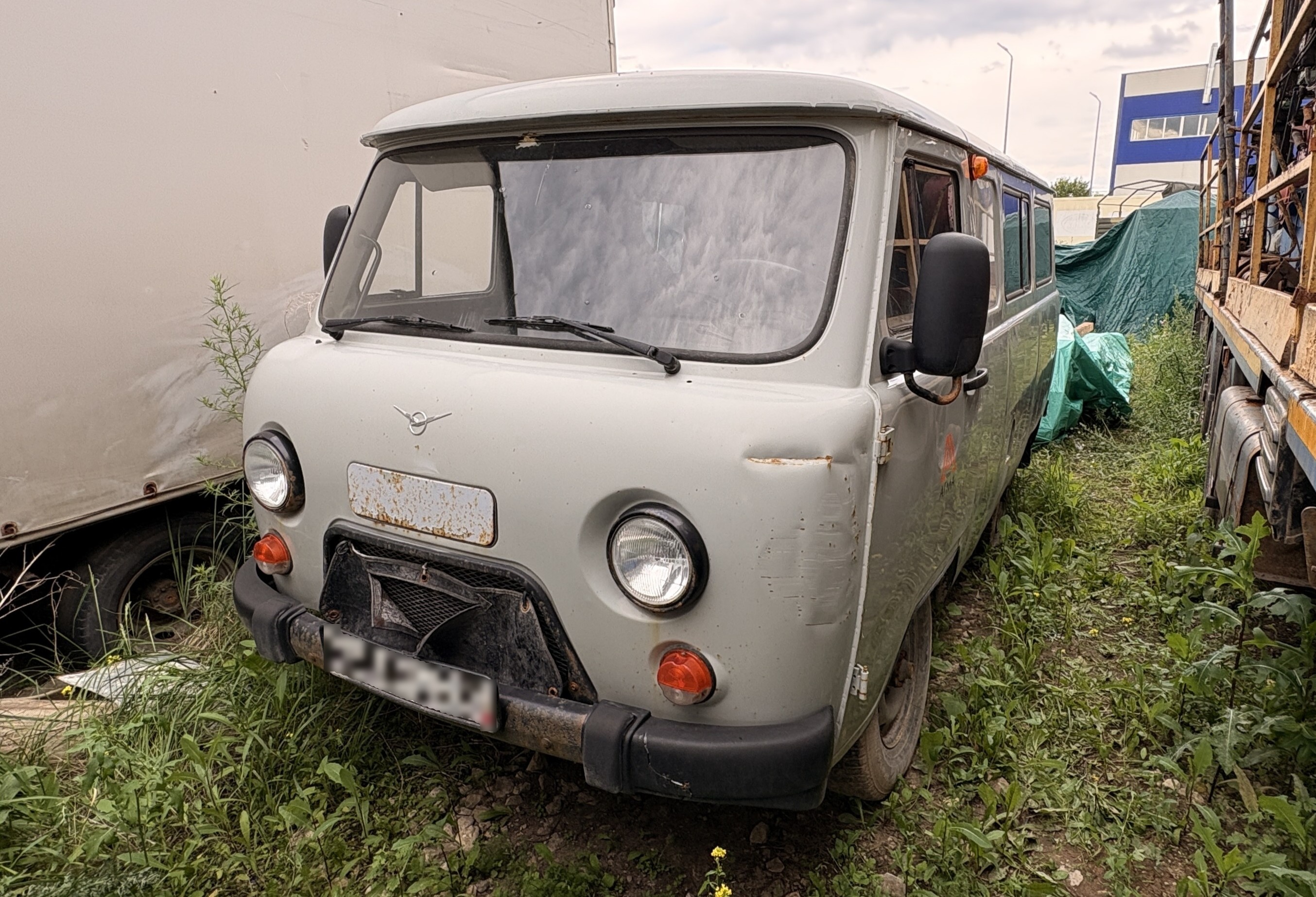 UAZ 7 мест 2.7 5MT — Б/У, 2023 г.