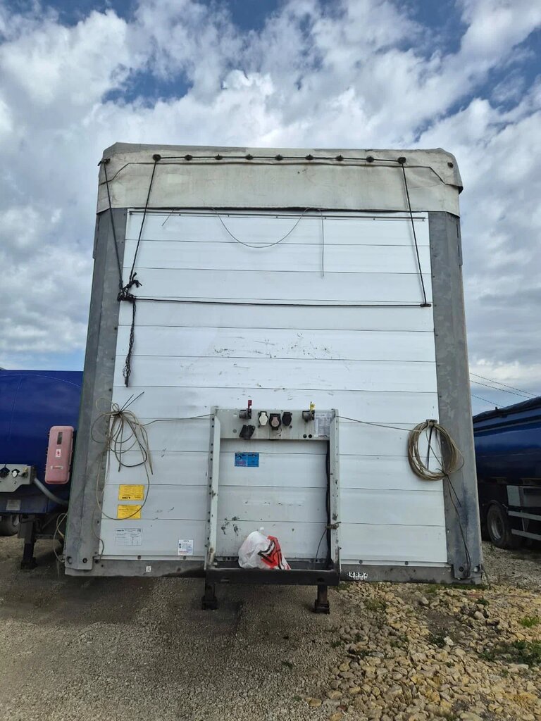 Schmitz Cargobull 9084 Полуприцеп шторный — Б/У, 2017 г.