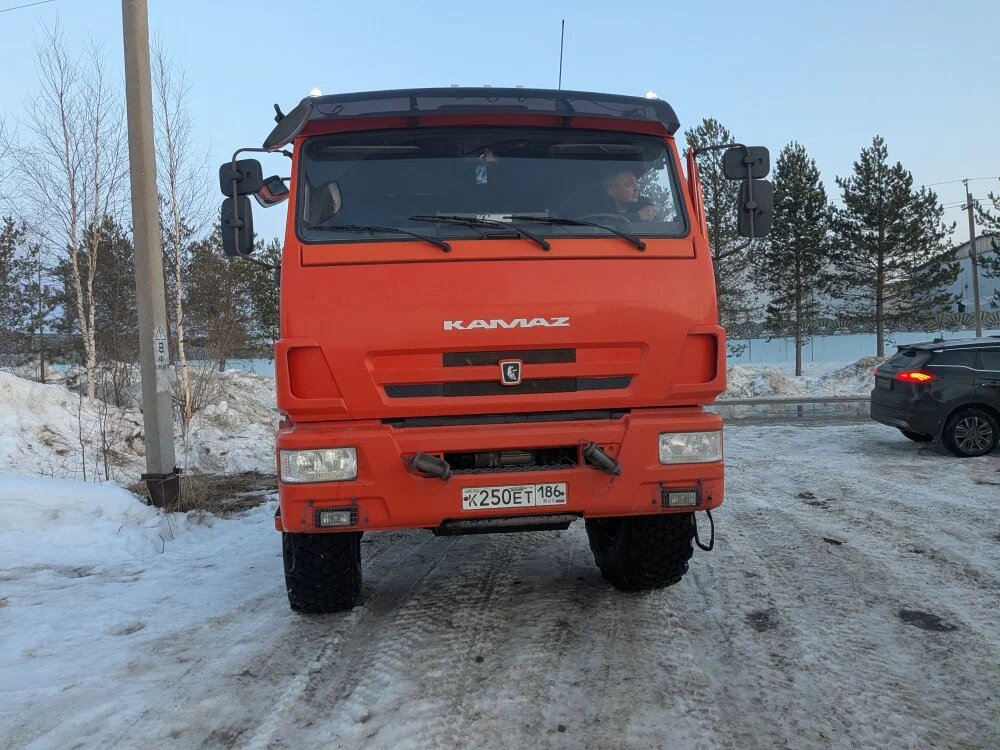 КамАЗ 53504 6x6 Седельный тягач 53504-50 — Б/У, 2019 г.