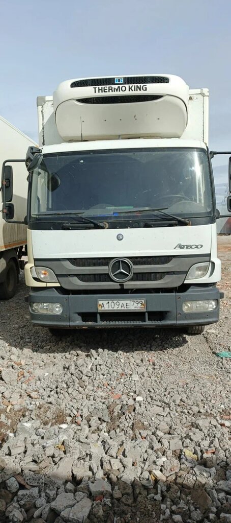Mercedes-Benz ATEGO 4x2 Изотермический/рефрижератор с гидробортом 1218 L — Б/У, 2017 г.