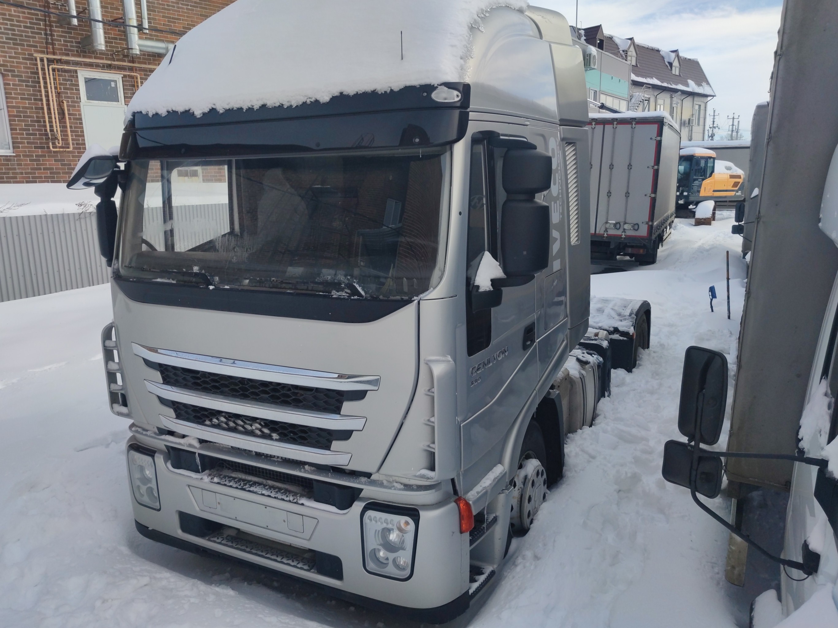 HONGYAN CQ4186HV52 — Б/У, 2023 г.