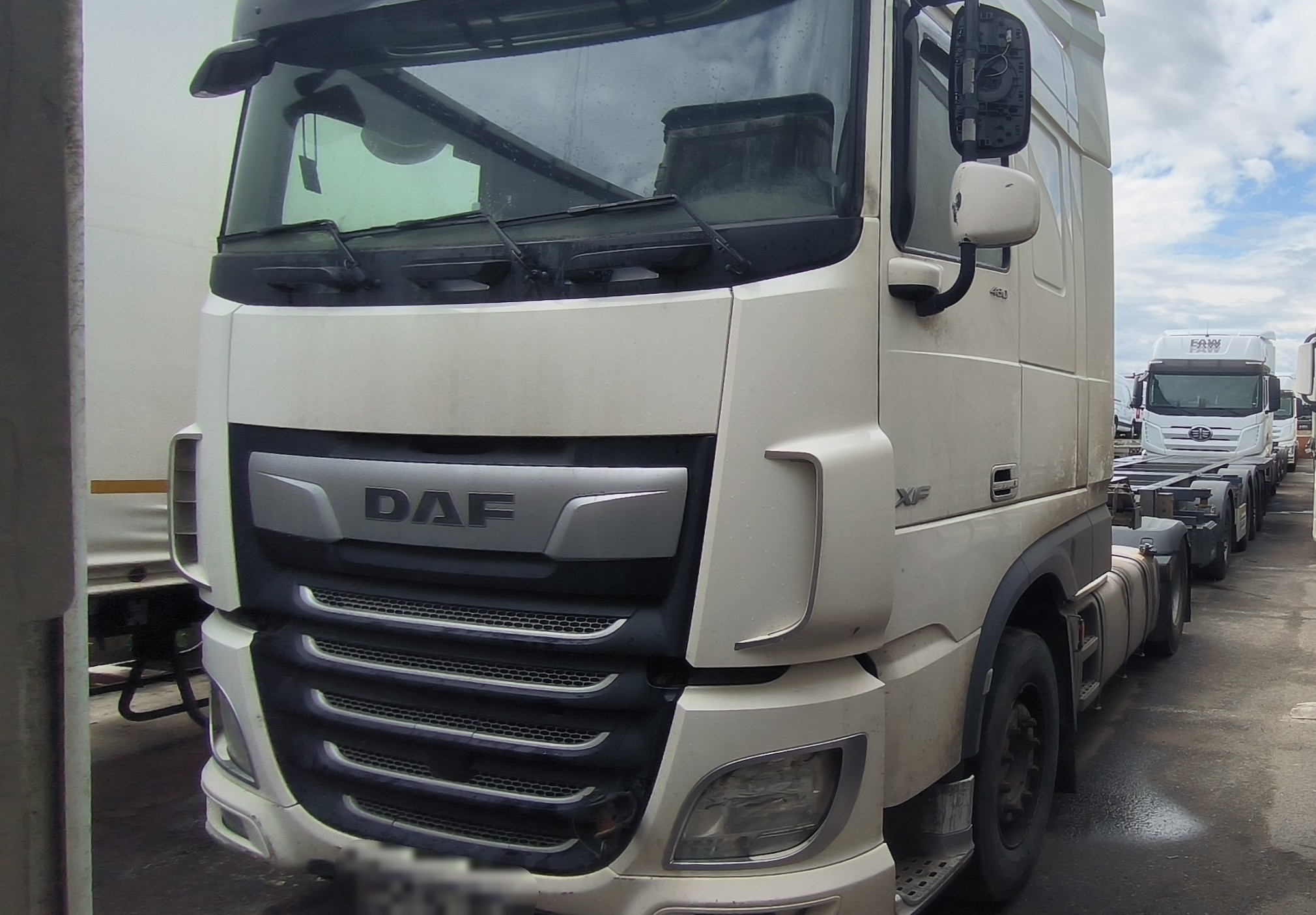 DAF XF 4x2 Седельный тягач — Б/У, 2021 г.