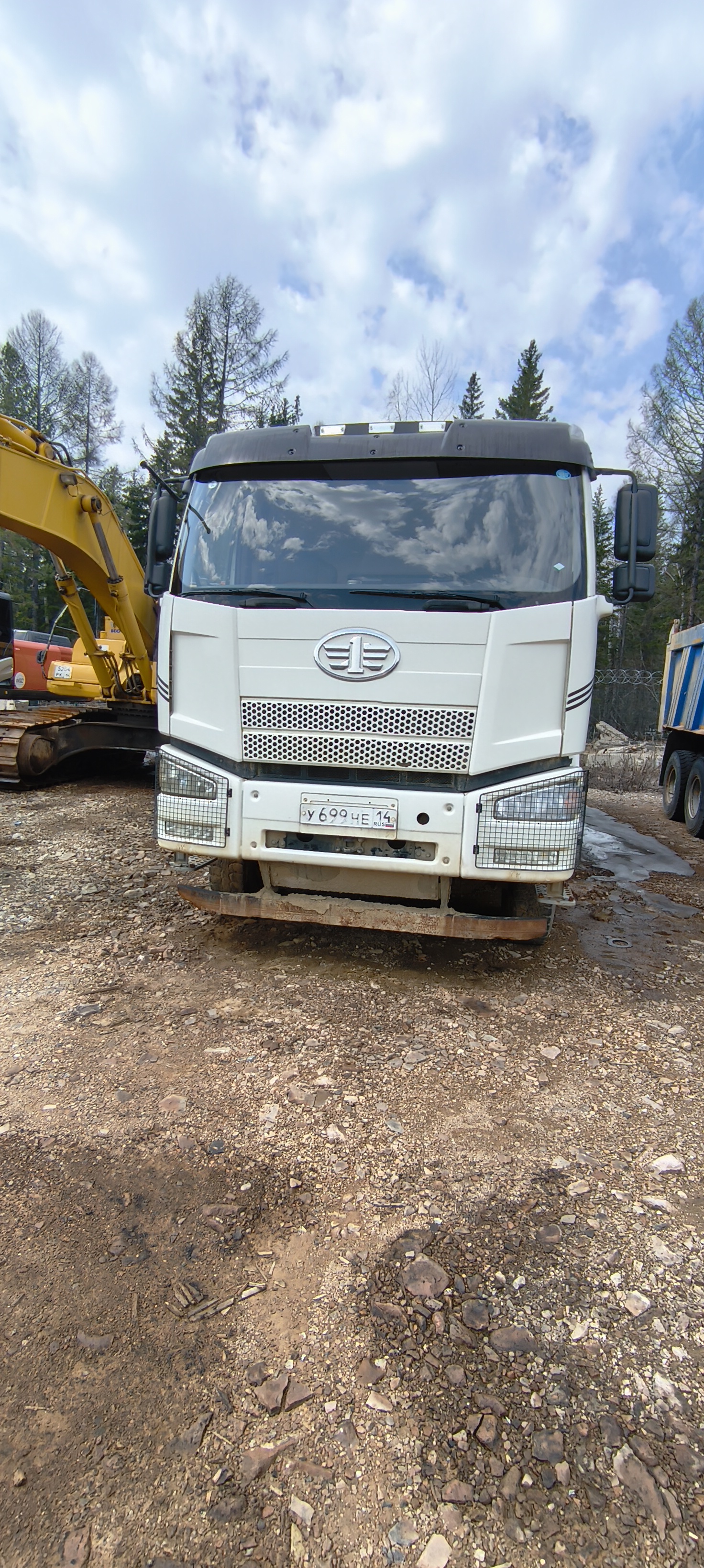 FAW J6 6x4 Самосвал CA3250P66K24T1E5 — Б/У, 2022 г.