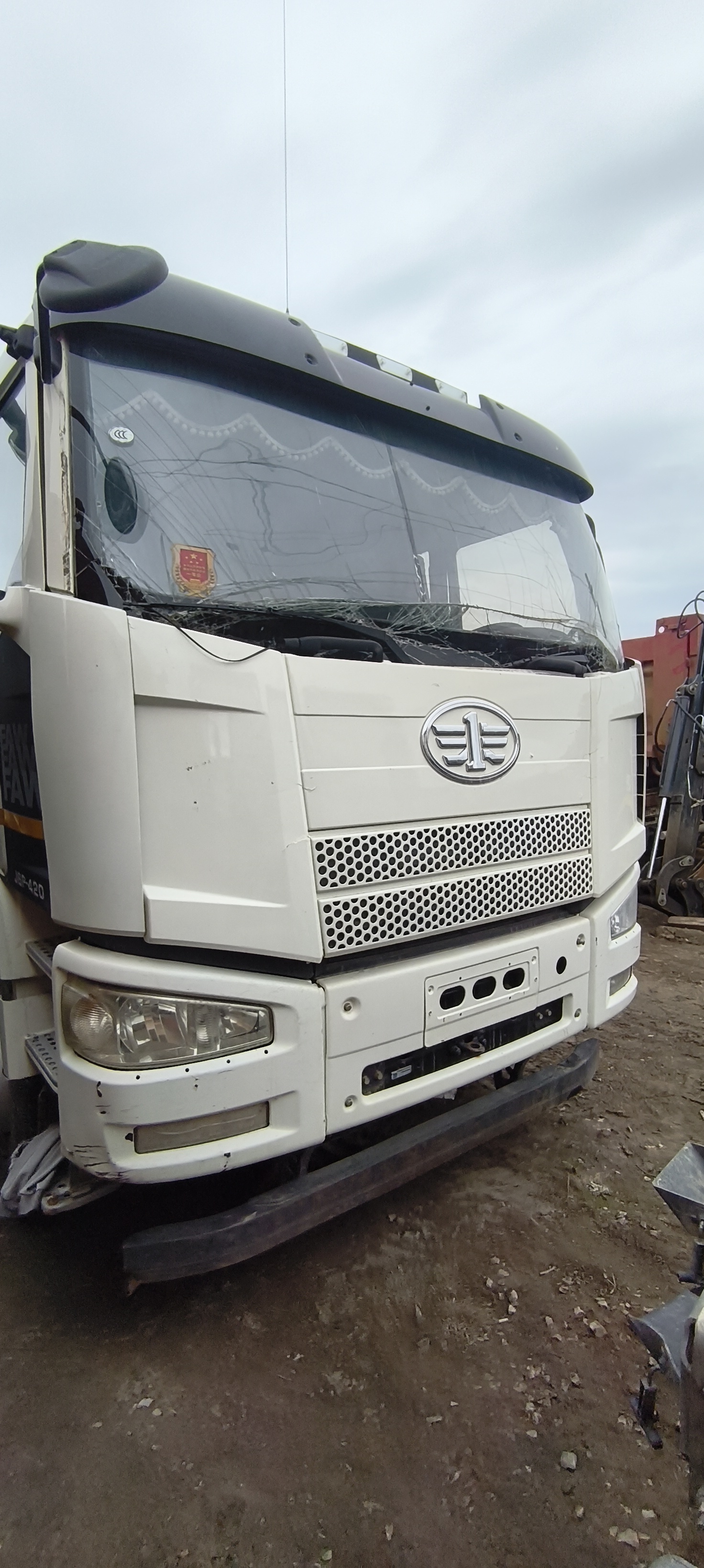 FAW J6 8x4 Самосвал СА3310Р66K24T4E5 — Б/У, 2022 г.
