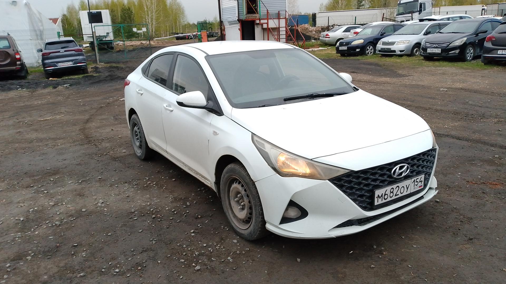 Hyundai Solaris — Б/У, 2020 г. (Новосибирск, 126358 км)