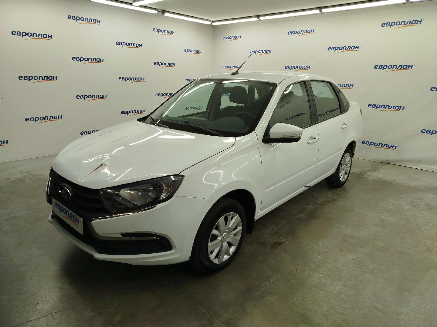 Lada Granta седан — Б/У, 2023 г. (Москва, 123292 км)