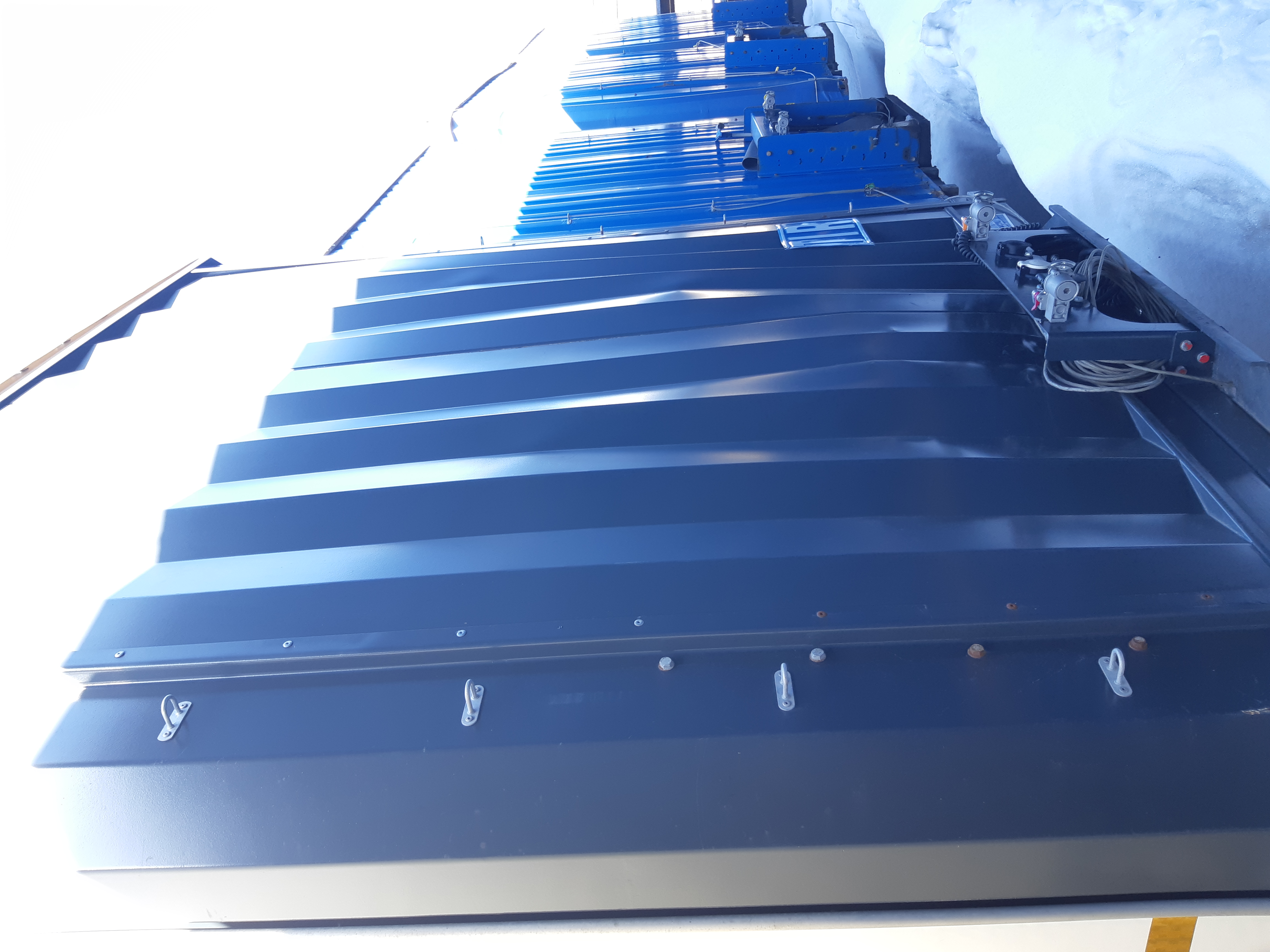 UAT SCFG Полуприцеп Бортовой/Шторный SCFG-9226.01 — Б/У, 2023 г.