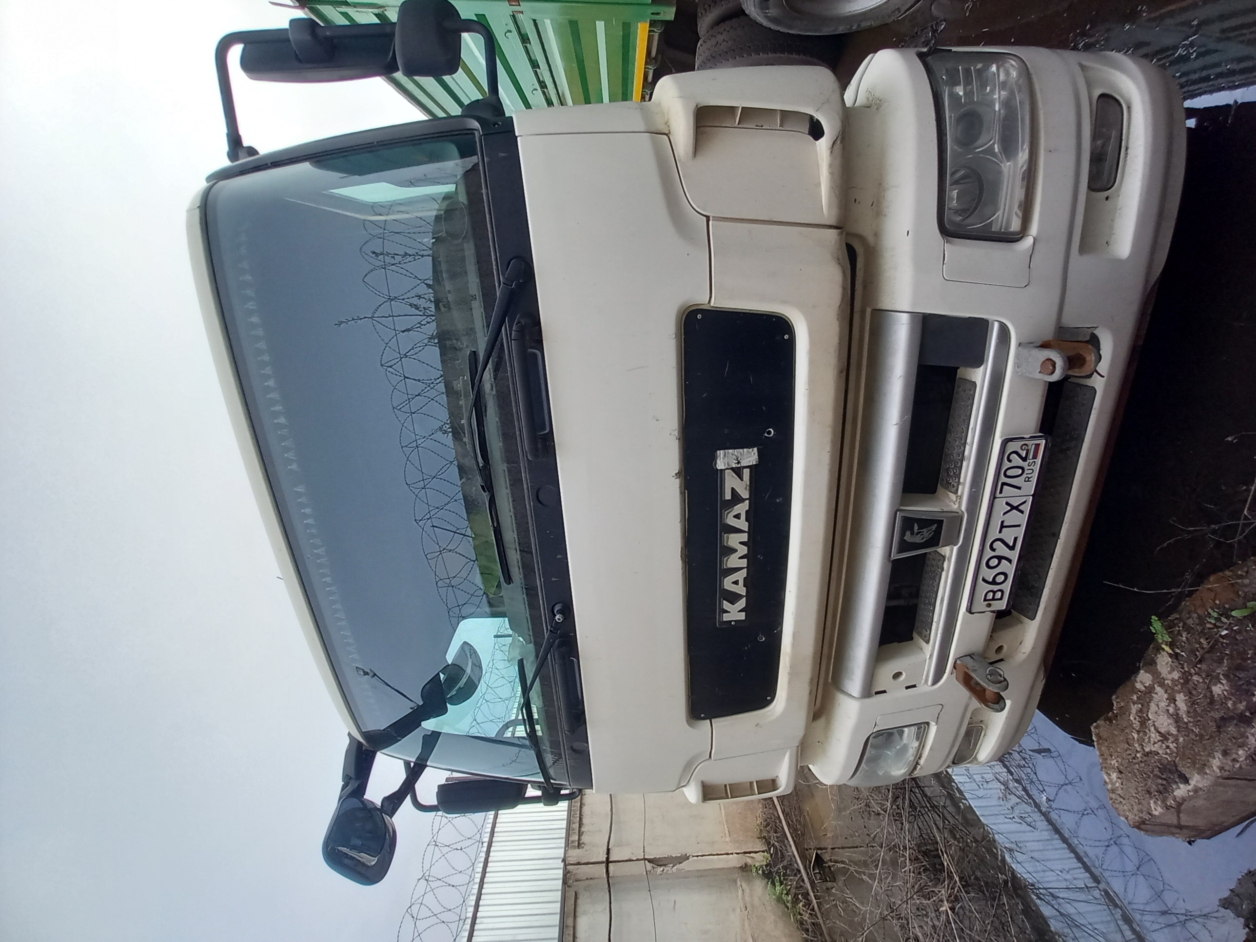 КамАЗ 65206 6x4 Седельный тягач 65206-T5 — Б/У, 2017 г.