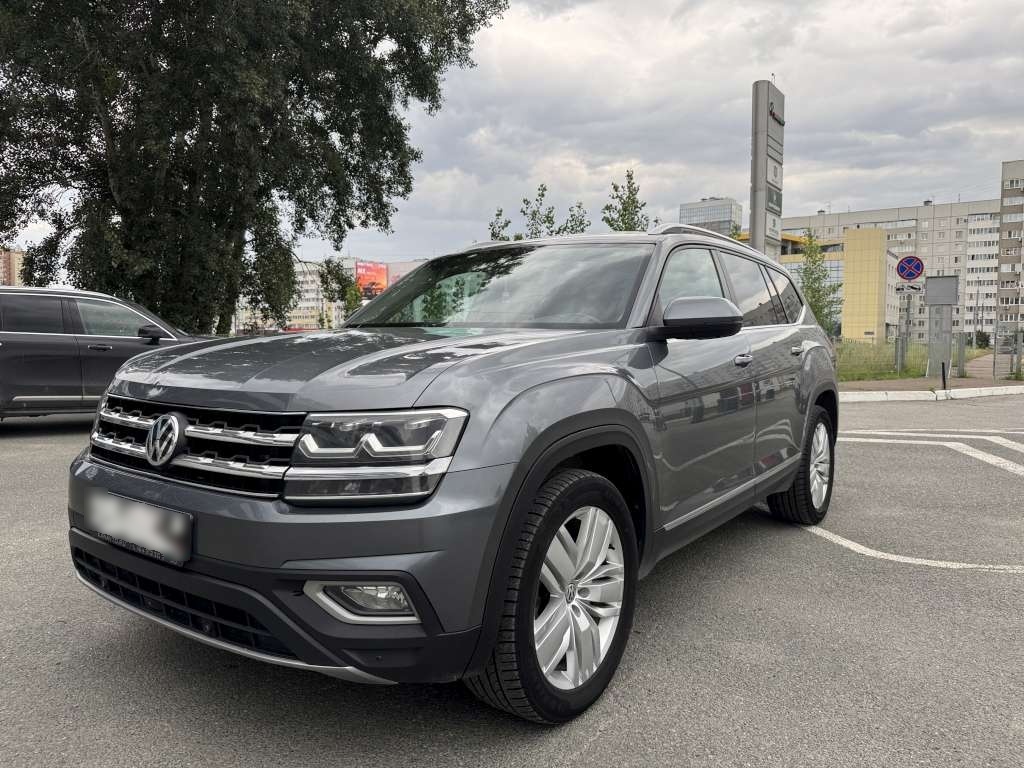 VOLKSWAGEN Status R4 2.0 TSI 220hp 8AT 4Motion — Б/У, 2018 г.
