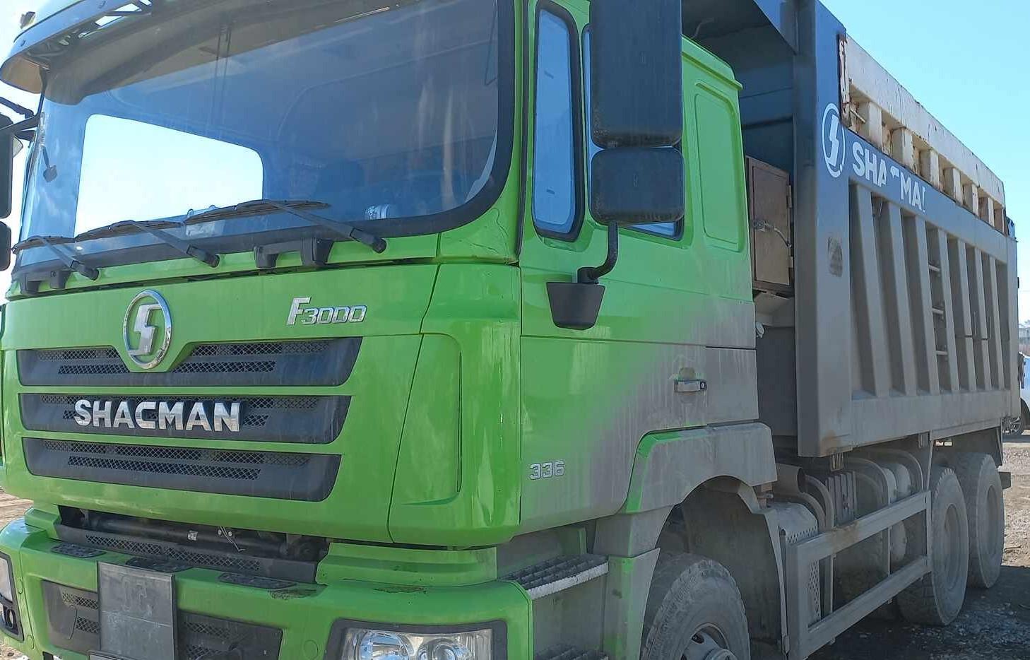 Shacman SX3258DR384 — Б/У, 2022 г. (Магадан, 54846 км)