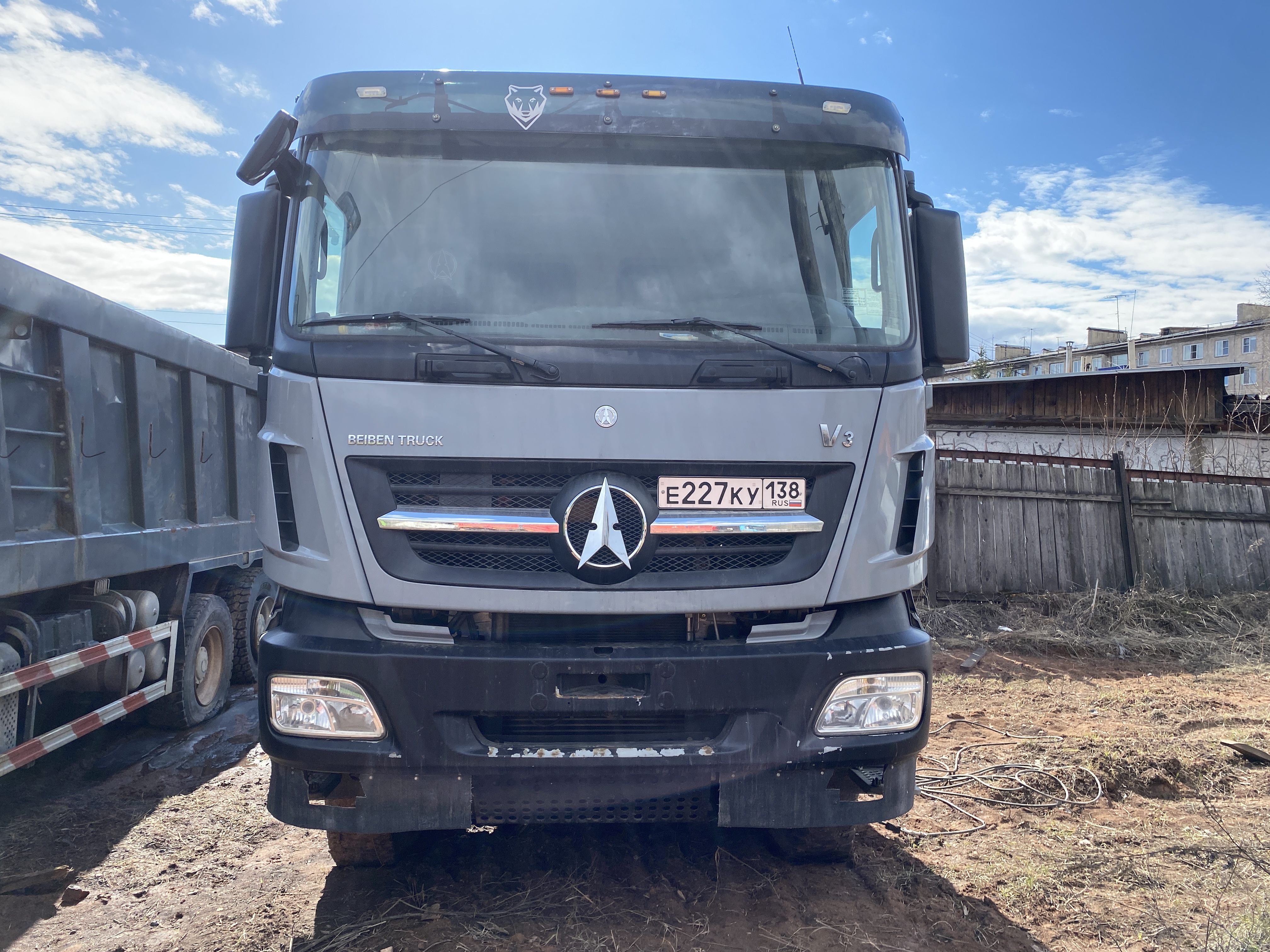 BEIBEN ND 6x6 Седельный тягач ND4250FD5J7Z22 — Б/У, 2023 г.