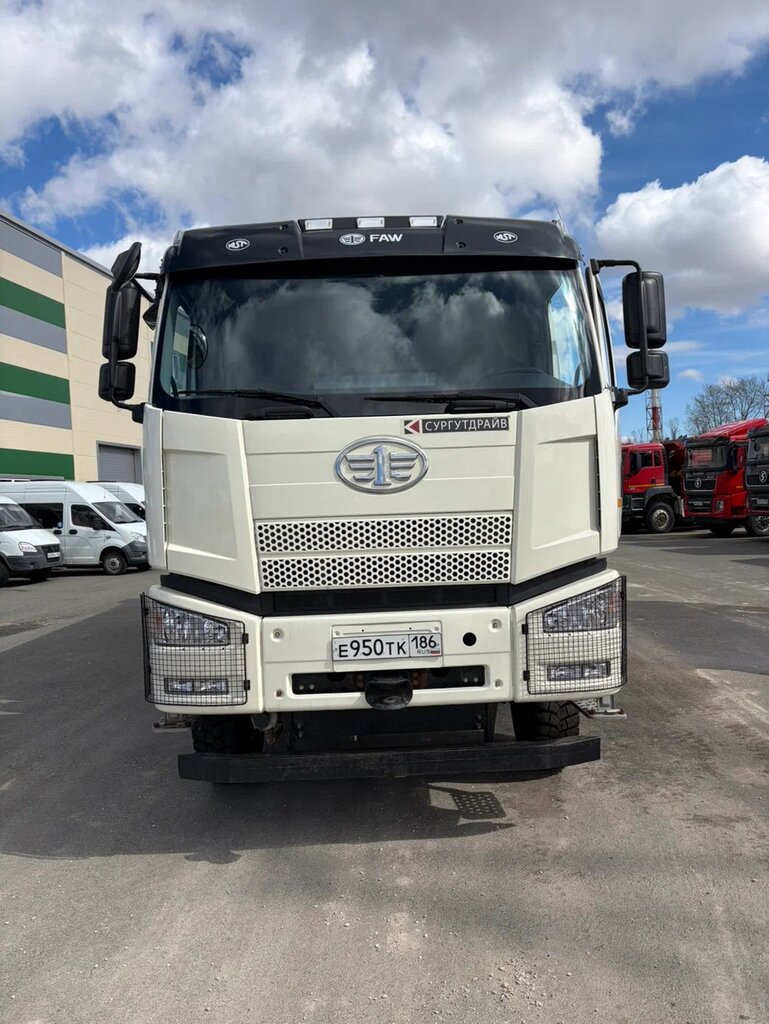 FAW J6 8x4 Самосвал СА3310Р66K24T4E5 — Б/У, 2023 г.