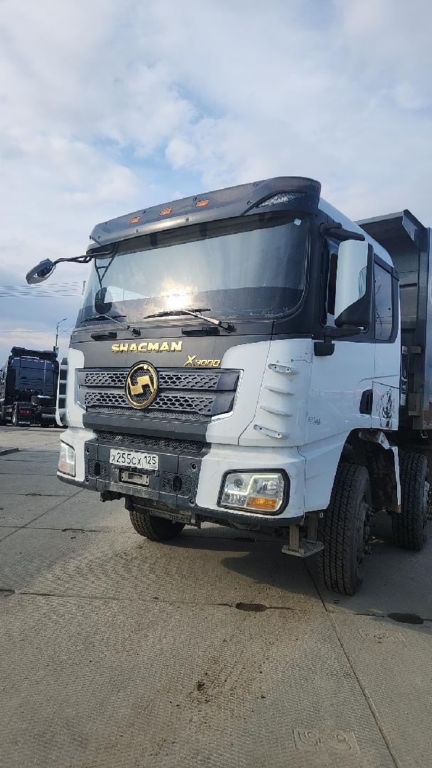 Shacman SX33186V366 — Б/У, 2022 г. (Артем, 100000 км)