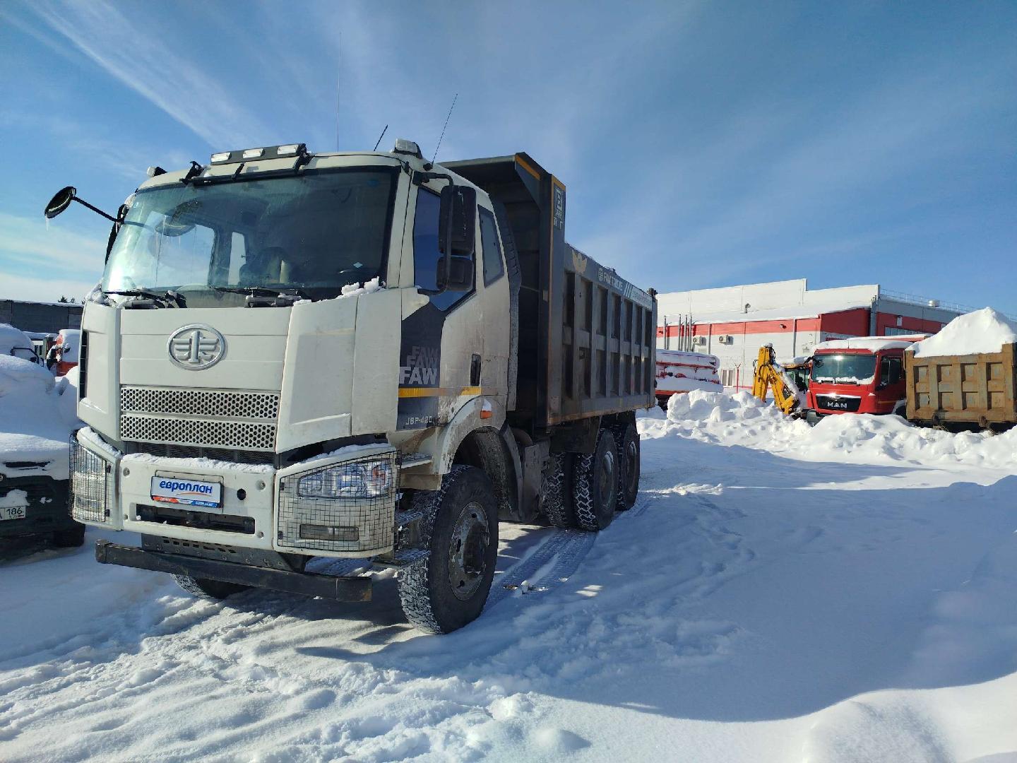 FAW (First Automotive Works) J6 6x6 CA3250P66K24L1TE5 — Б/У, 2023 г. (Сургут, 122400 км)