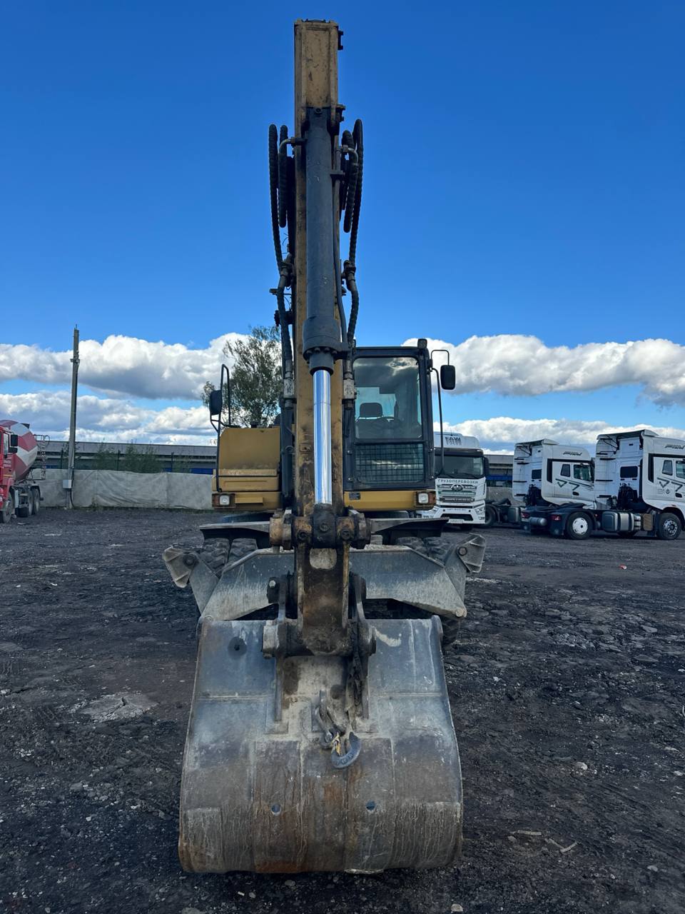 Lovol FP160 Экскаватор колесный FP160W — Б/У, 2022 г.
