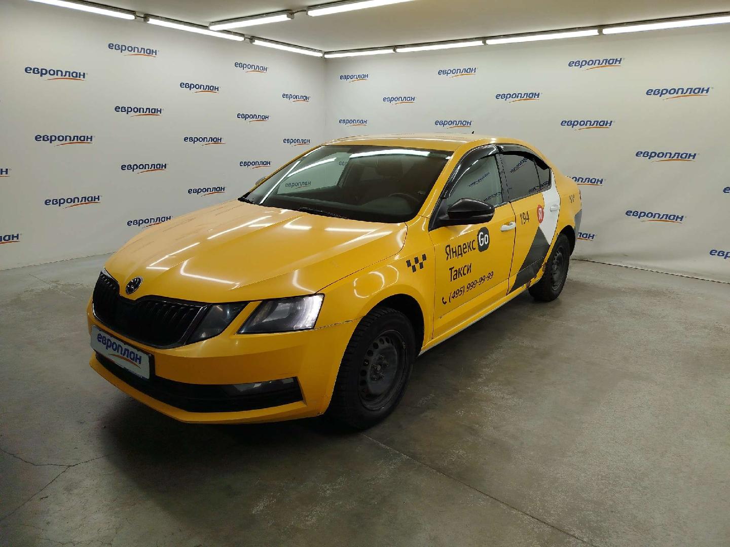 Skoda Octavia — Б/У, 2020 г. (Москва, 475014 км)