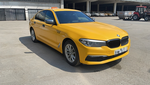 BMW 520i — Б/У, 2019 г.