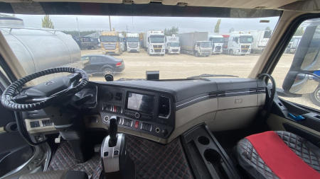 DAYUN CGC4180 4x2 Седельный тягач (Дизельный двигатель) — Б/У, 2023 г.