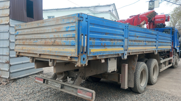 КАМАЗ 65117 6x4 Бортовой с КМУ — Б/У, 2023 г.