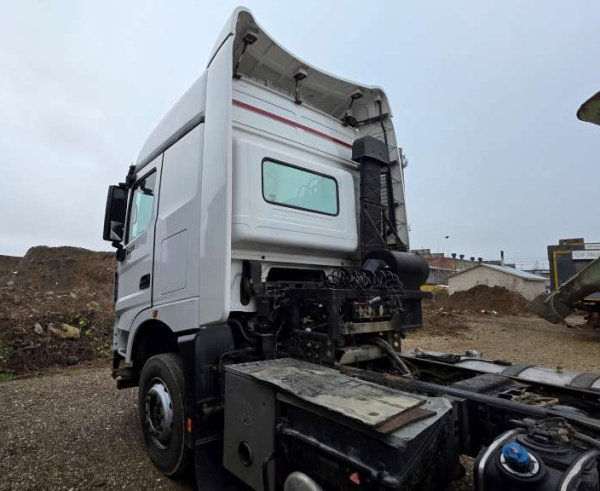 BEIBEN ND3250 6x4 Седельный тягач — Б/У, 2023 г.