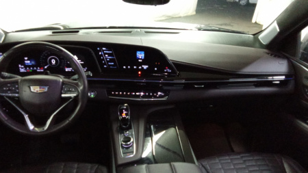 CADILLAC 3.0TD 10AT Sport Platinum — Б/У, 2023 г.