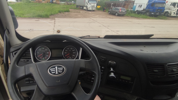 FAW J6* 8x4 Самосвал — Б/У, 2021 г.