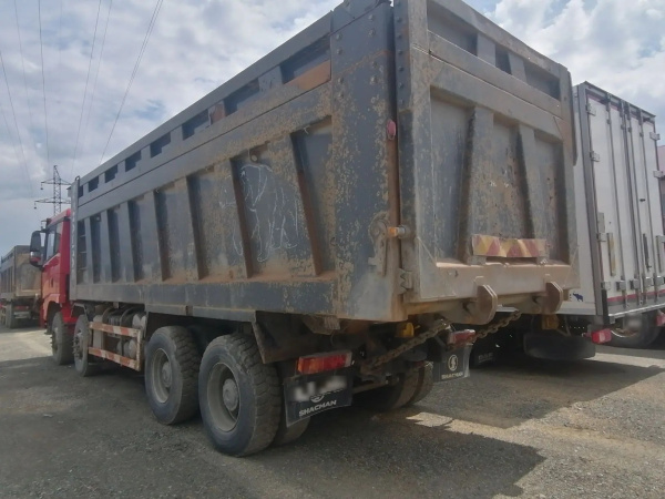 Shacman (Shaanxi) SX331863366 — Б/У, 2023 г.