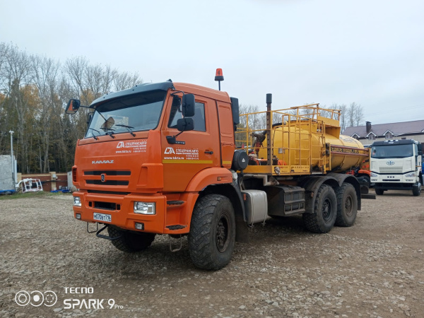 ЗАВОД ПАРОВЫХ УСТАНОВОК ЮНИСТИМ 7088B2 на шасси КамАЗ 43118 6x6 Установка насосная для кислотной обработки скважин — Б/У, 2023 г.
