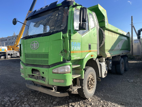 FAW (First Automotive Works) J6 — Б/У, 2022 г. (Хабаровск, 118672 км)