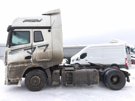 FAW J7 4x2 Седельный тягач CA4180P77K25E5 — Б/У, 2024 г.