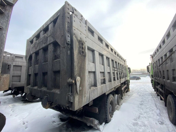 Shacman (Shaanxi) SX 8x4 Самосвал SX33186T366 — Б/У, 2022 г.