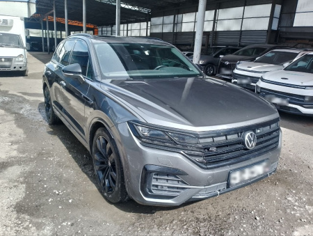 VOLKSWAGEN Exclusive R-Line V6 3.0 TDI 286hp 8AT — Б/У, 2022 г.