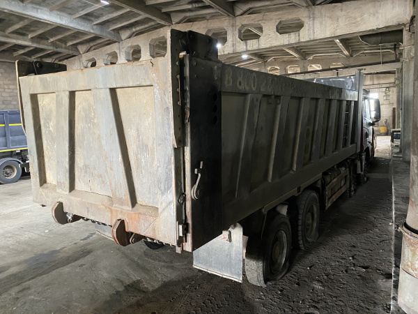 Shacman (Shaanxi) SX 8x4 Самосвал SX331863366 — Б/У, 2023 г.