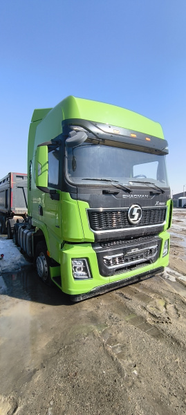 Shacman (Shaanxi) SX 6x4 Седельный тягач SX42584W324C — Б/У, 2023 г.