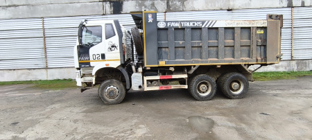 FAW J6 6x6 Самосвал CA3250P66K24L1TE5 — Б/У, 2023 г.