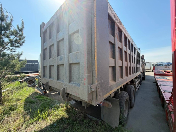 FAW CA 3310 8x4 Самосвал — Б/У, 2023 г.