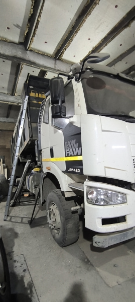 FAW J6 6x6 Самосвал CA3250P66K24L1TE5 — Б/У, 2023 г.