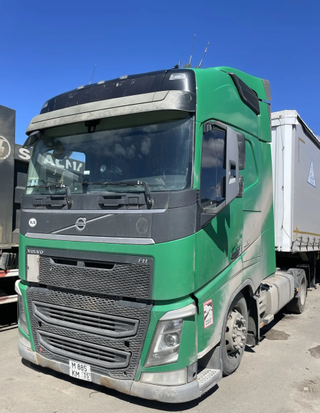 Volvo FH 4x2 Седельный тягач FH 42 T — Б/У, 2017 г.