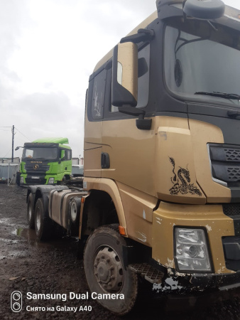 Shacman (Shaanxi) SX 6x6 Седельный тягач SX42586V385 — Б/У, 2022 г.