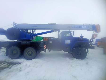 Галичский автокрановый завод (ГАКЗ) КС-55713 на шасси Ural 4320 6x6 Автокран КС-55713-3В-1 — Б/У, 2022 г.