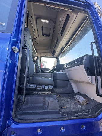 SITRAK C7H MAX 6x4 Седельный тягач ZZ4256V364HE — Б/У, 2023 г.