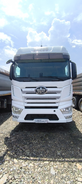 FAW J7 6x4 Седельный тягач CA4250P77K25T1E5 — Б/У, 2023 г.