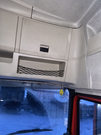 Shacman (Shaanxi) SX 6x4 Седельный тягач SX42584V324 — Б/У, 2023 г.