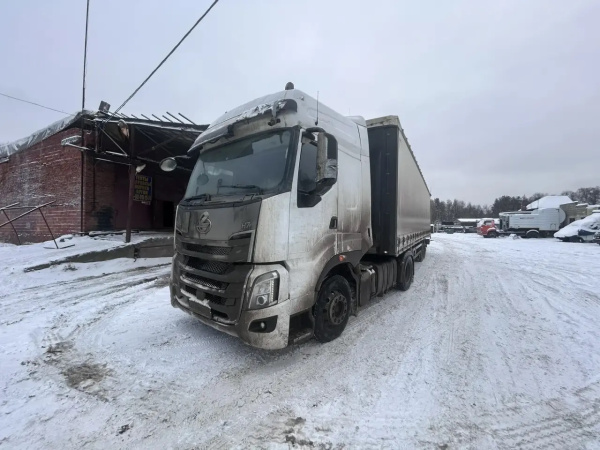 CHENGLONG H7 4x2 Седельный тягач LZ4181H7AB — Б/У, 2023 г.