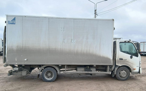 Центртранстехмаш АФ-4771 на шасси HINO 300 4x2 изотермический/рефрижератор с гидробортом АФ-477100-02 — Б/У, 2022 г.