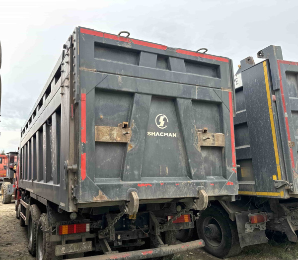 Shacman (Shaanxi) SX331863366 — Б/У, 2024 г.