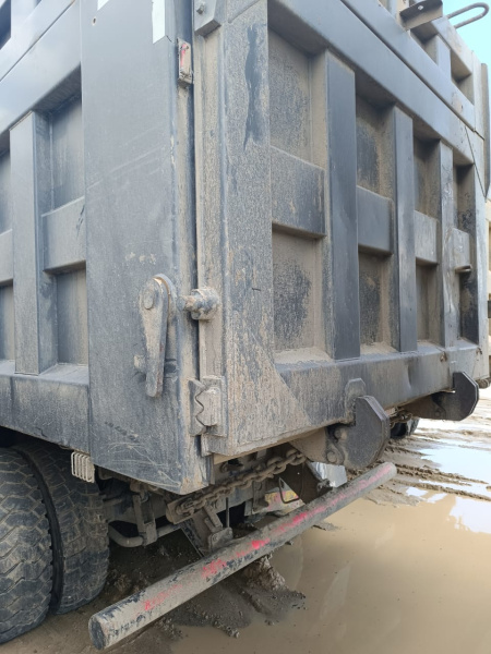 Shacman (Shaanxi) SX 8x4 Самосвал SX33186W366C — Б/У, 2022 г.