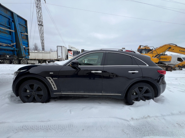 Infiniti QX70 3.7 Elegance — Б/У, 2015 г.